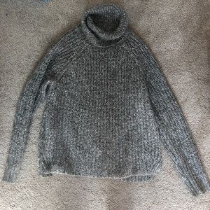 Abercrombie sweater